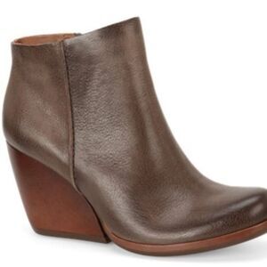 Kork Ease Natalya Wedge Distressed Ankle Bootie Size 8.5 Brown